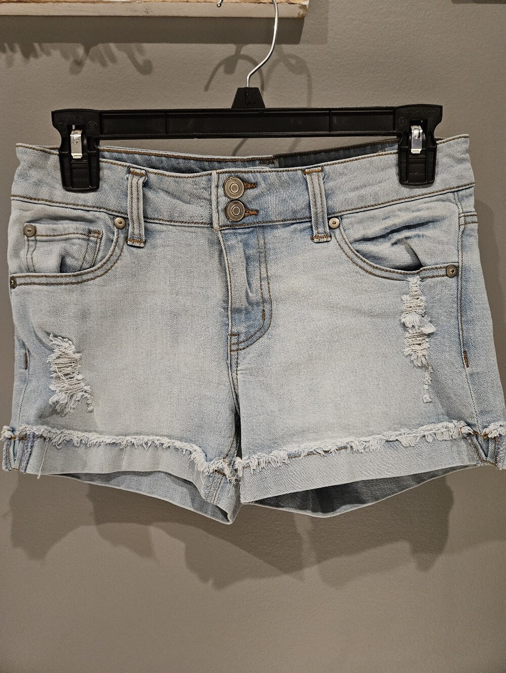 Celebrity Pink Light Blue Distressed Cutoff Jean Shorts Size 5